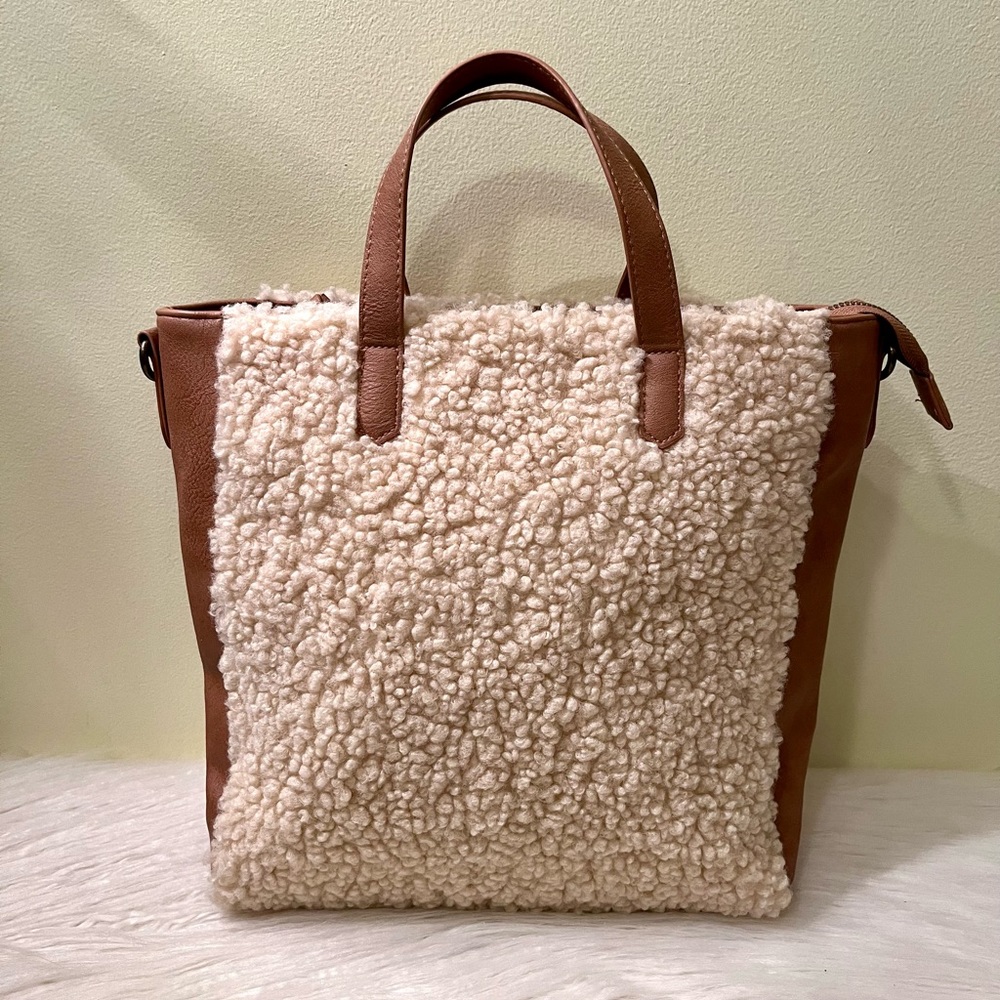 Universal Thread Wool Purse Crossbody - Picture 2 of 7